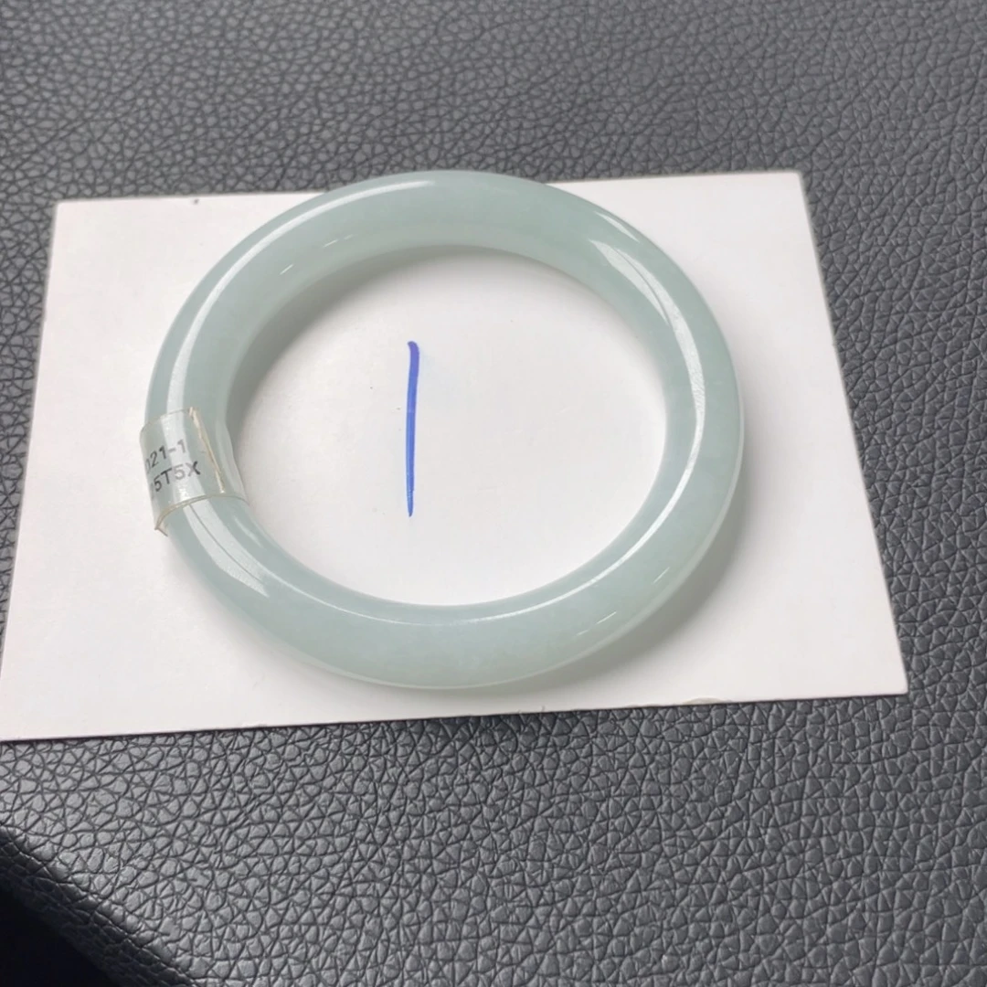 翡翠未镶嵌手镯1号