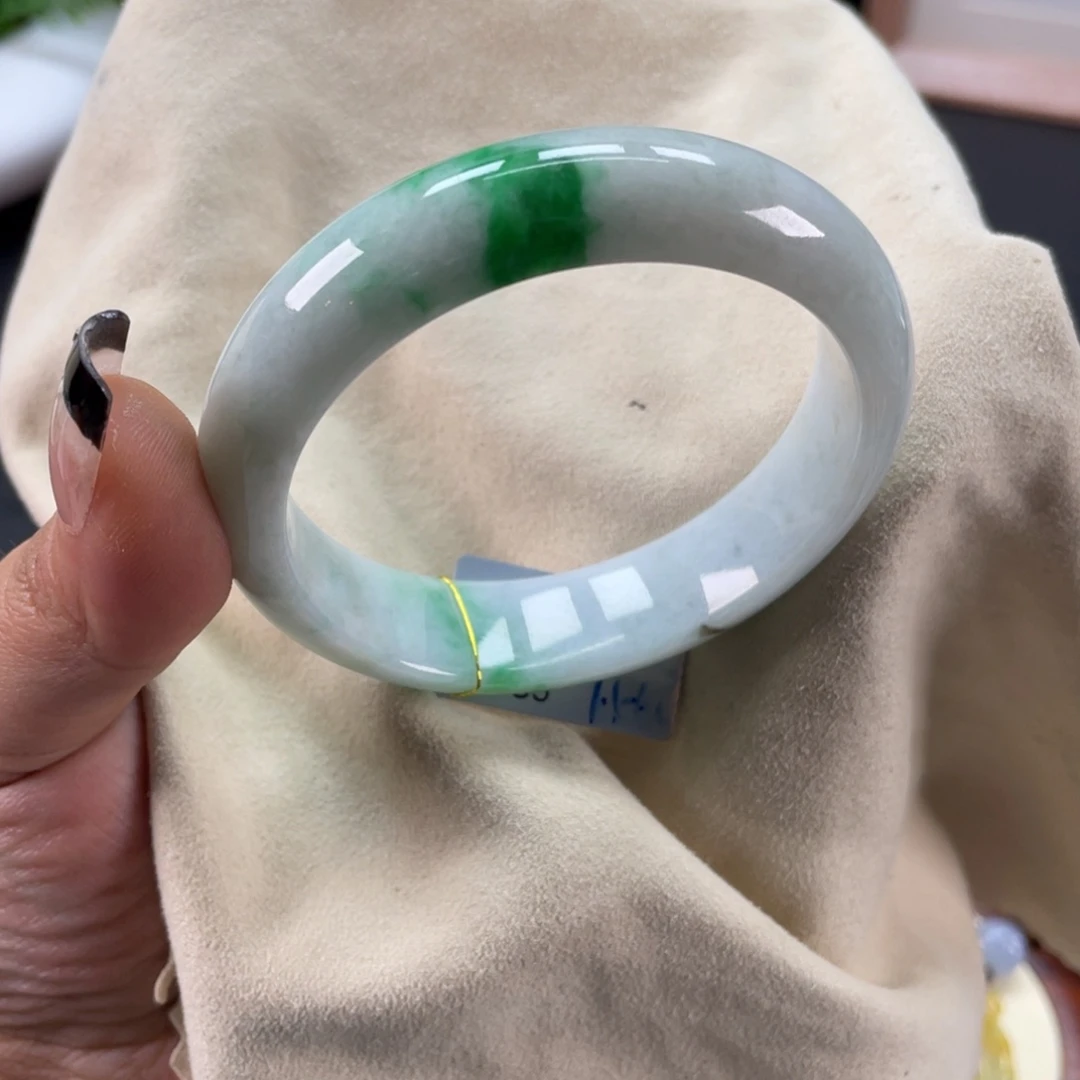 翡翠手镯未镶嵌翡翠手镯56