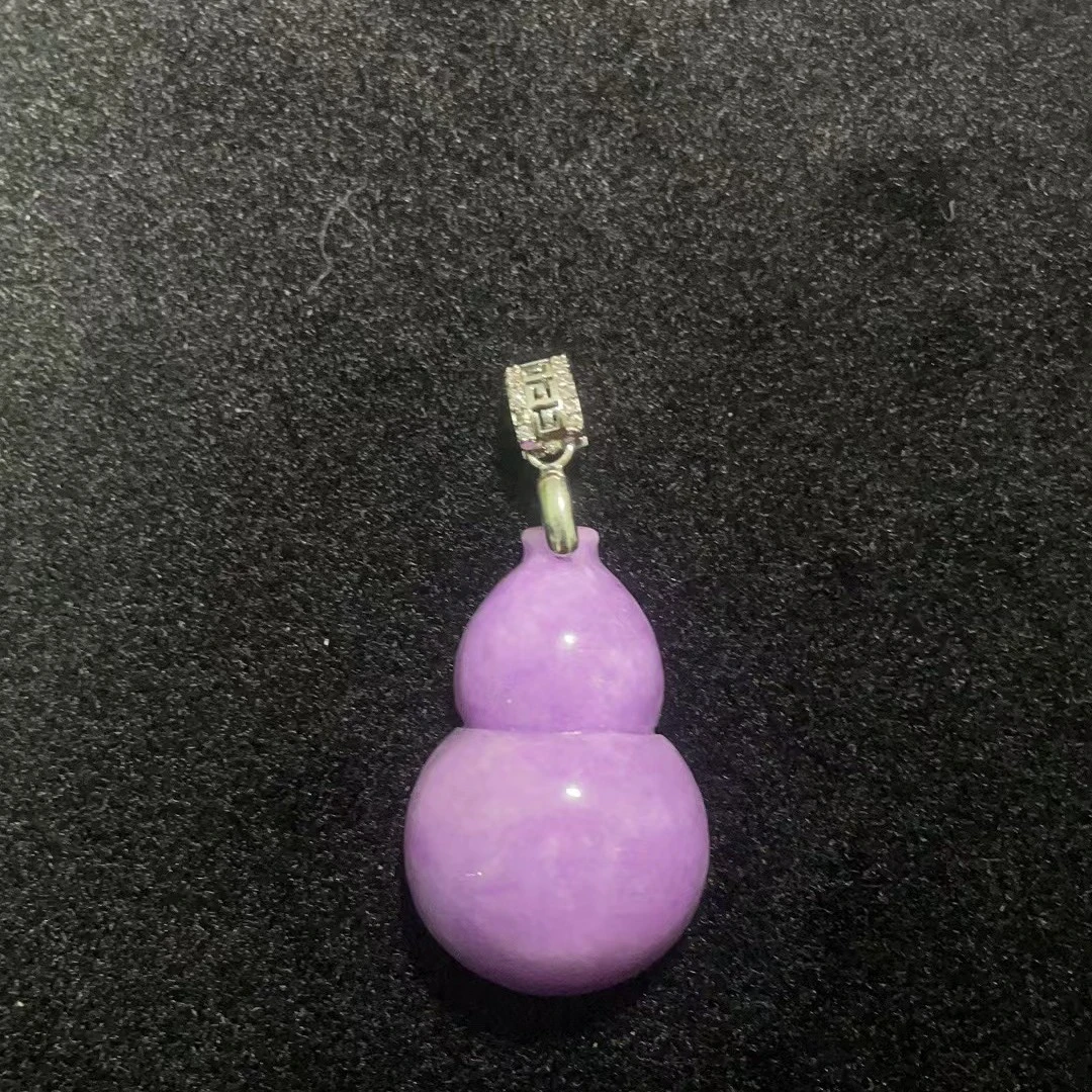 挂件紫色葫芦精工雕刻