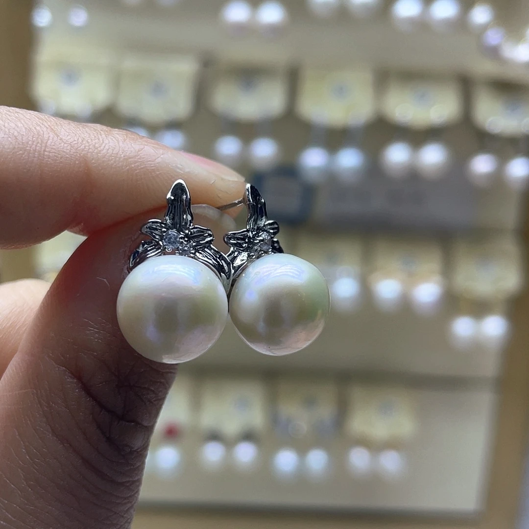 银S925镶嵌淡水珍珠耳饰