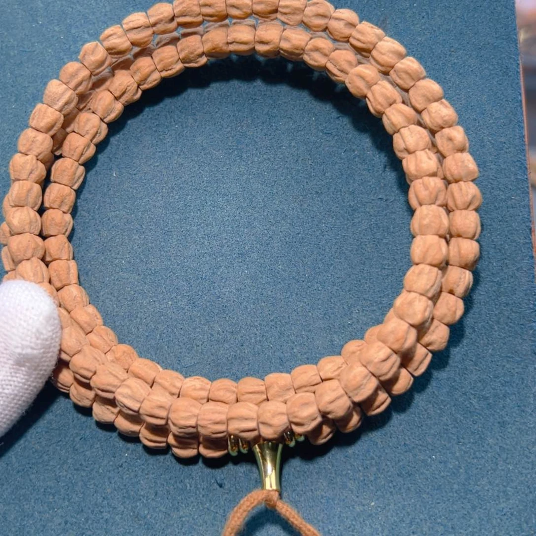 吊坠柏香籽/百香籽L****?多棱顺