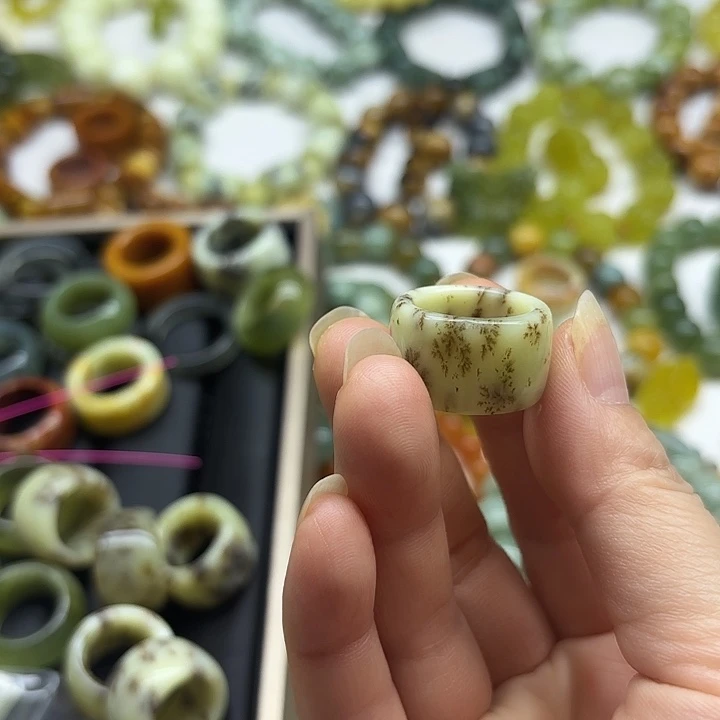 蛇纹石玉未镶嵌戒指@****@