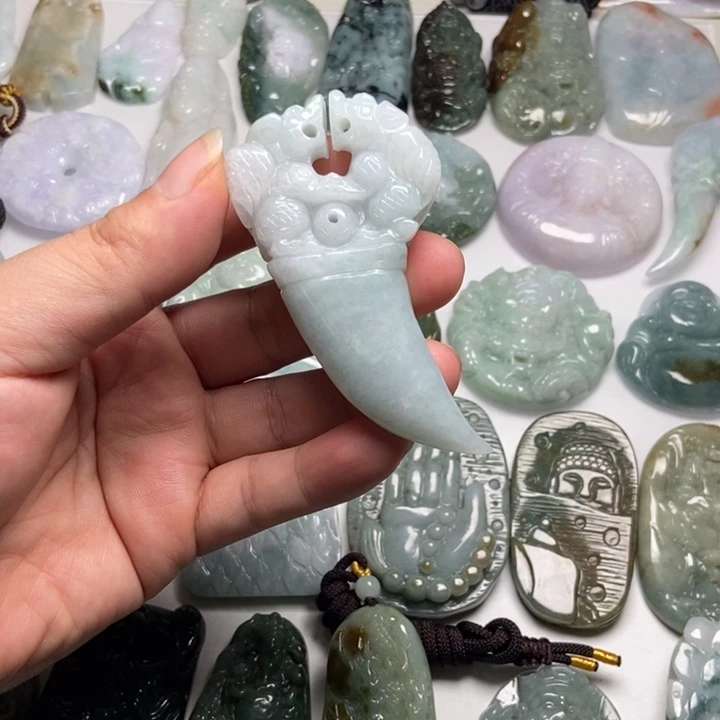 翡翠未镶嵌颈饰龙牙48