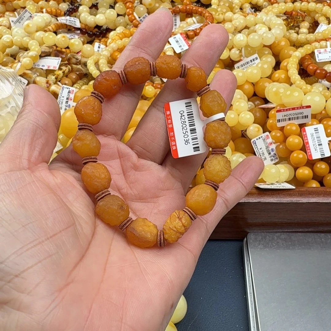 未镶嵌琥珀珠宝奇石