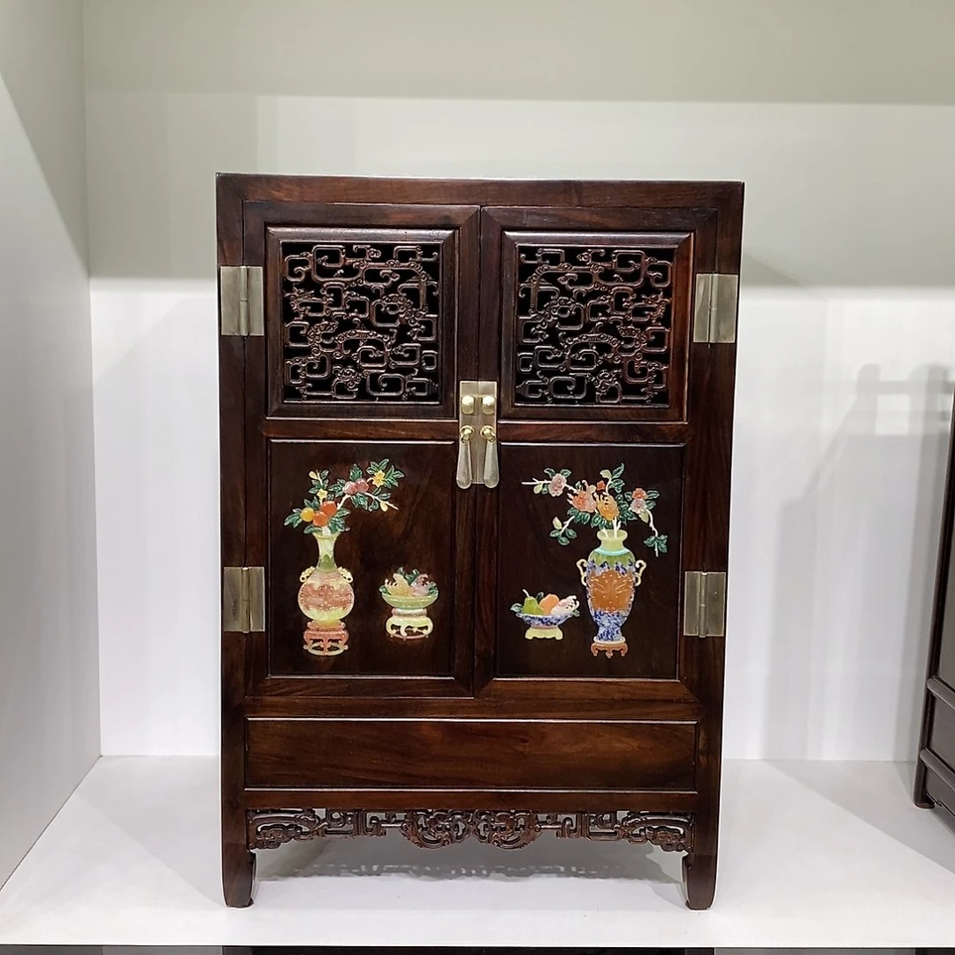 红酸枝木类成套家具方柜