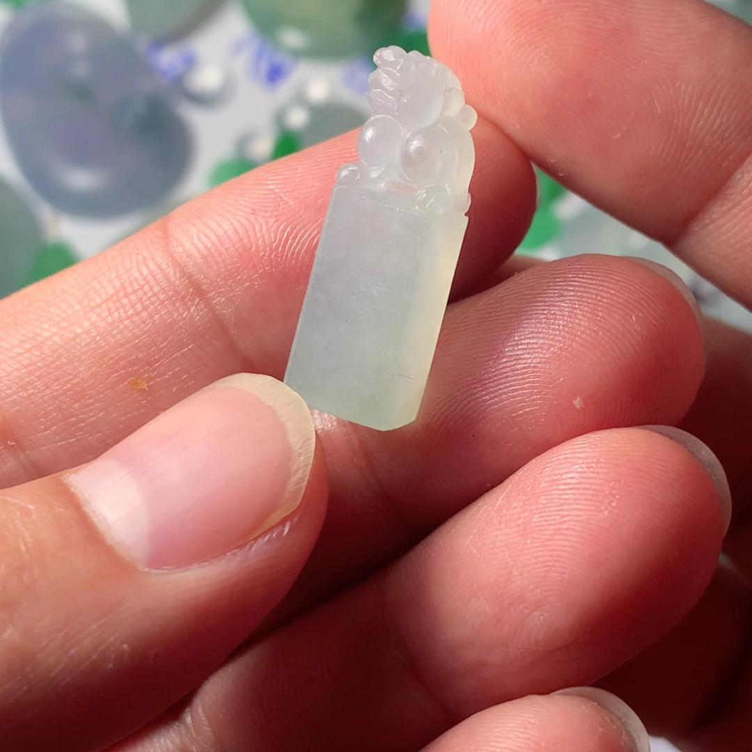 定制翡翠未镶嵌包工