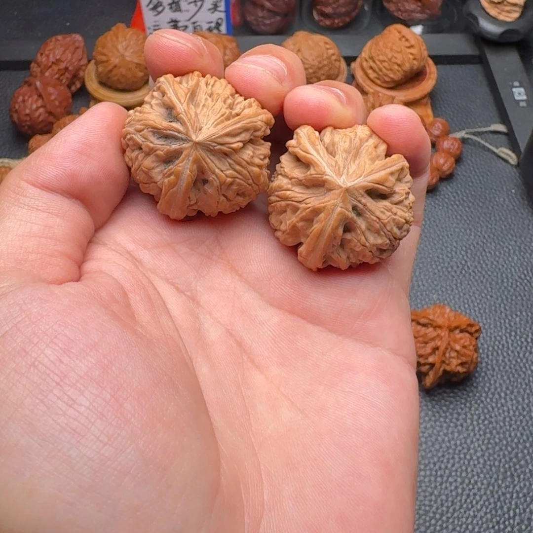 文玩核桃吊坠文山三棱球奔全品运费自理