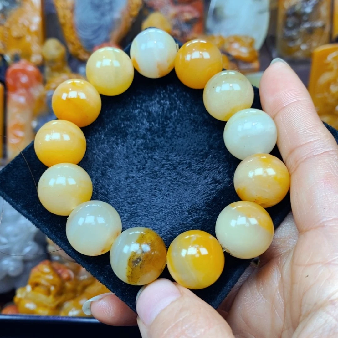 未镶嵌石英质玉（黄龙玉）颈饰