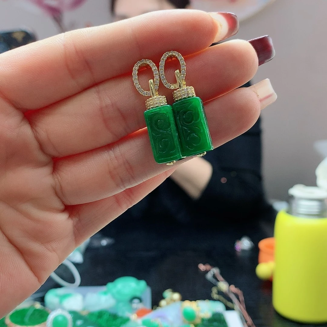 【闪购商品】石英质玉耳坠未镶嵌