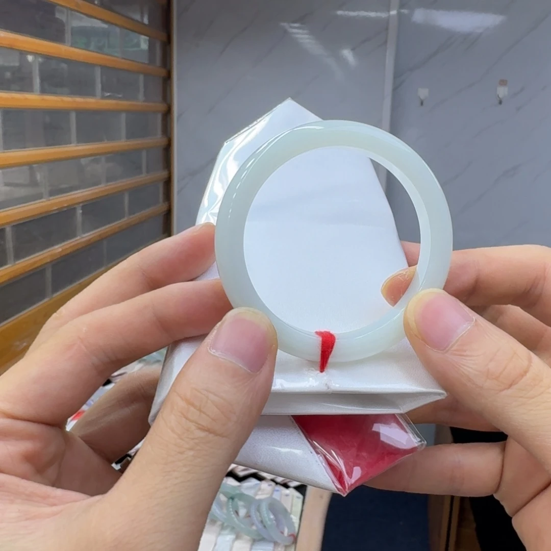 翡翠未镶嵌手镯翡翠