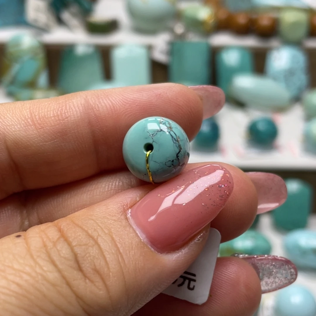 绿松石未镶嵌摆件