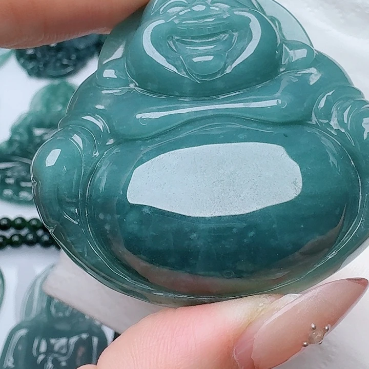 翡翠未镶嵌颈饰多样性发其一
