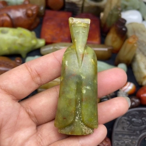 蛇纹石玉未镶嵌颈饰92