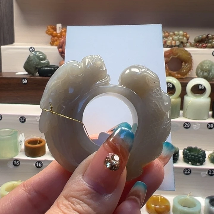 蛇纹石玉未镶嵌戒指李****.