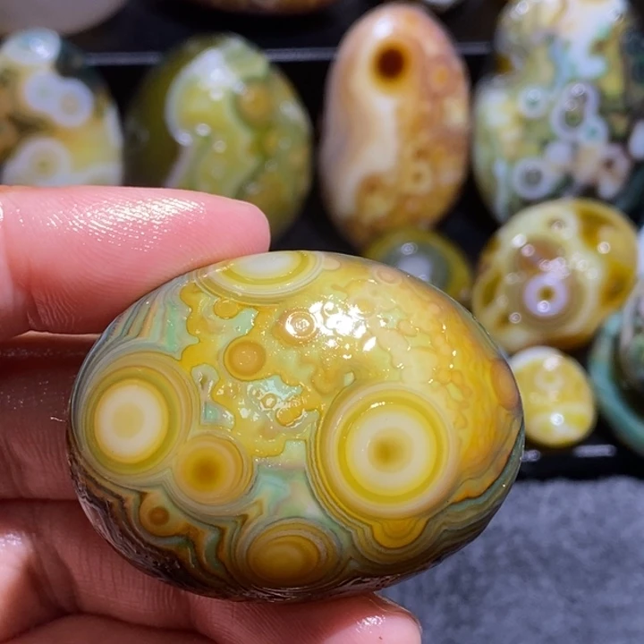 玛瑙/玉髓未镶嵌珠宝半成品49