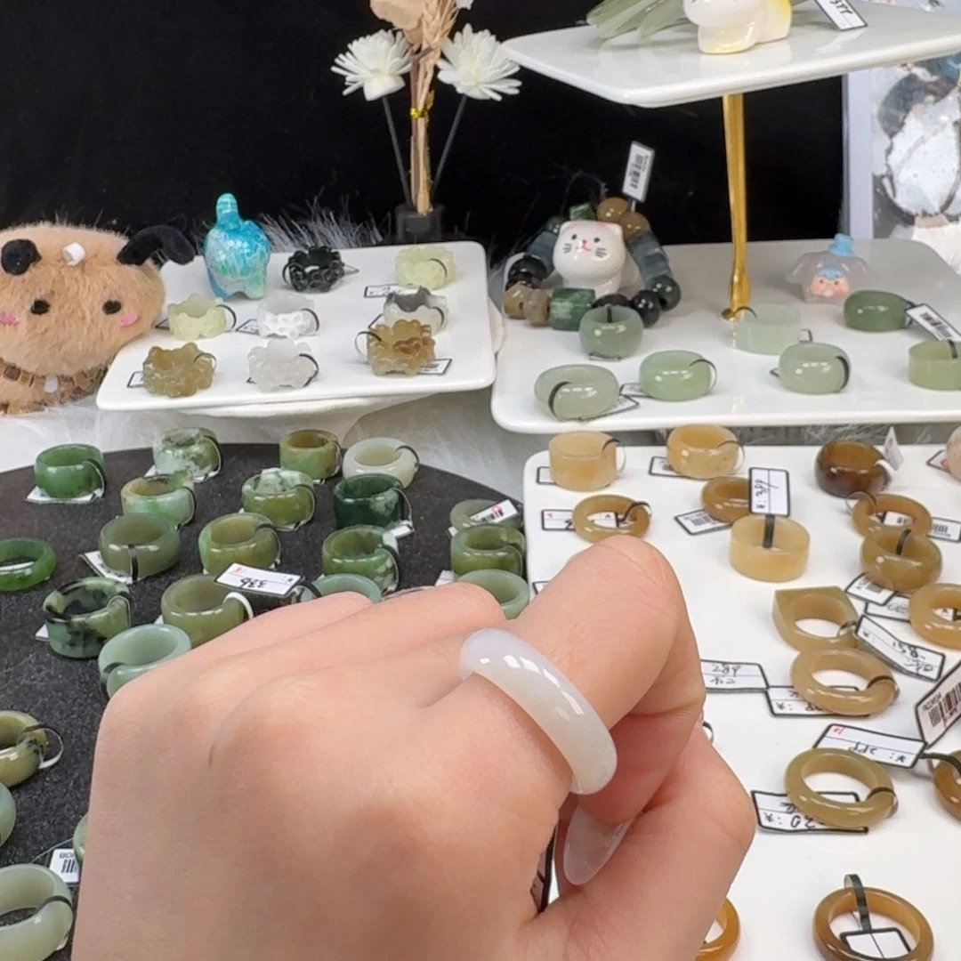 和田玉未镶嵌戒指O15俄白细条18.0