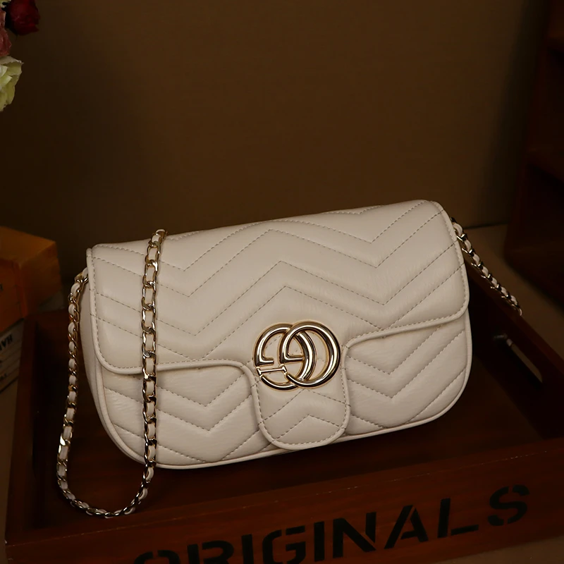 轻奢大气春商场新款小香风高级感链条白色时尚百搭单肩百搭经典