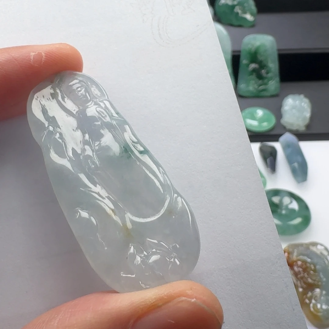 翡翠未镶嵌颈饰     8