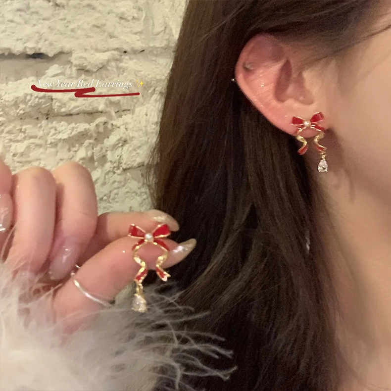 铜合金合成锆石耳饰 新年圣诞百搭闪锆蝴蝶结流苏耳环女轻奢耳饰