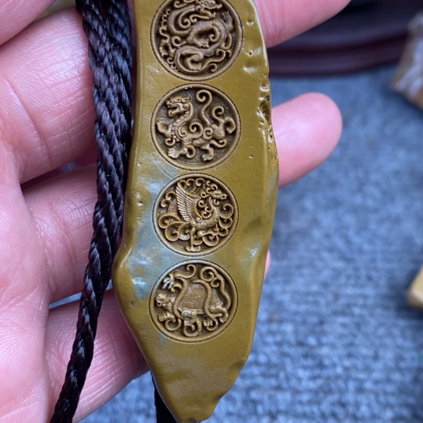【闪购商品】原石雕刻手把件