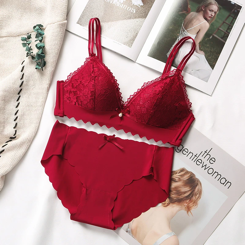 QUAMPH/趣安芬文胸本命年红色内衣女小胸聚拢无钢圈套装结婚新年