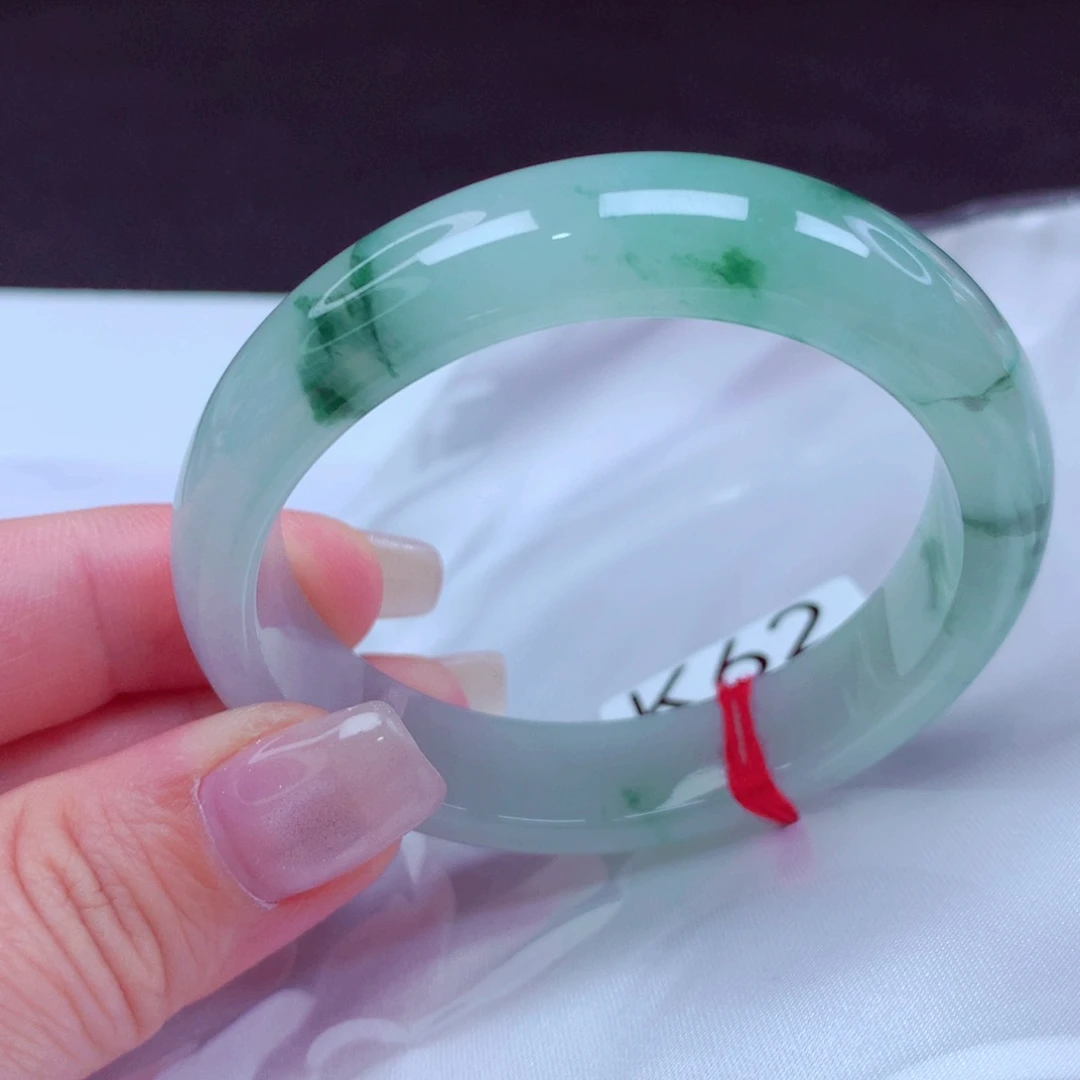 翡翠手镯未镶嵌手镯88