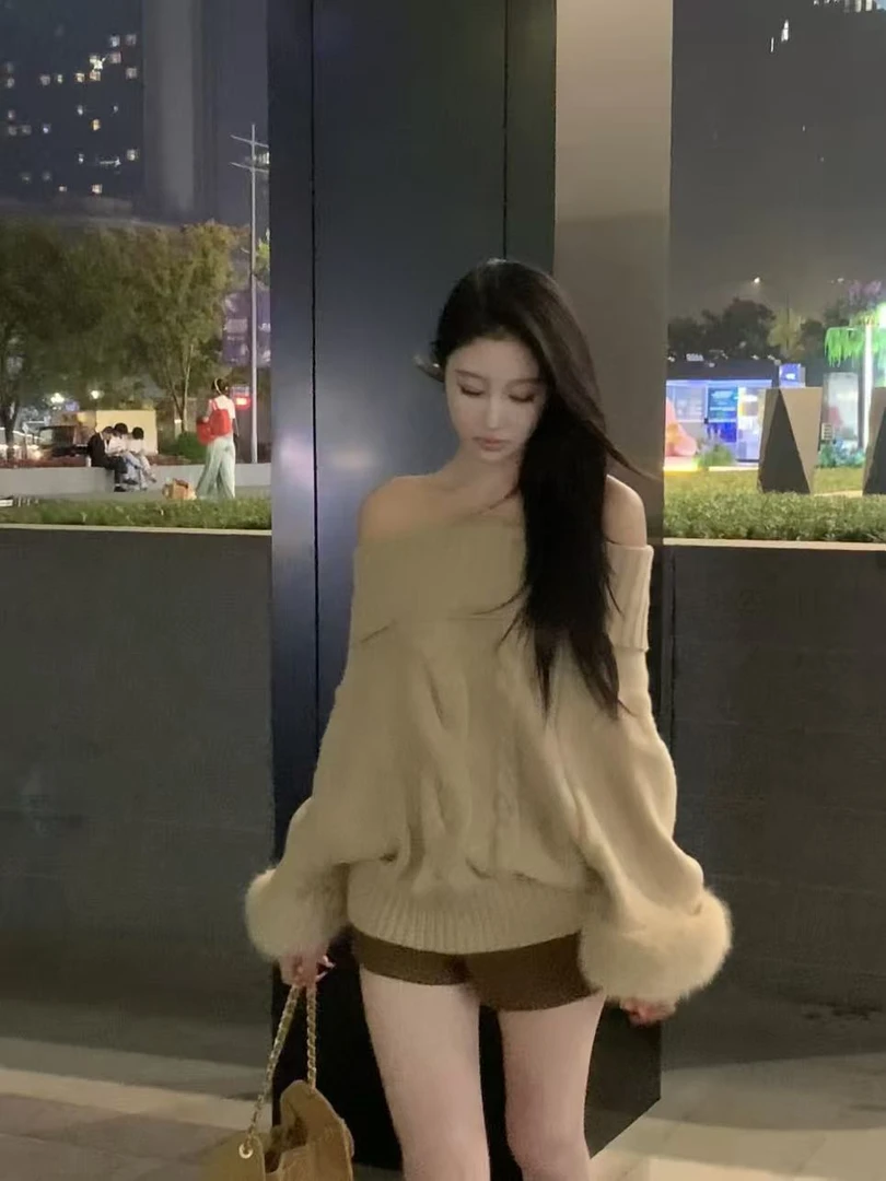 【京洛佳人】袖口仿狐狸毛高领混纺麻花针织上衣套头毛衣女