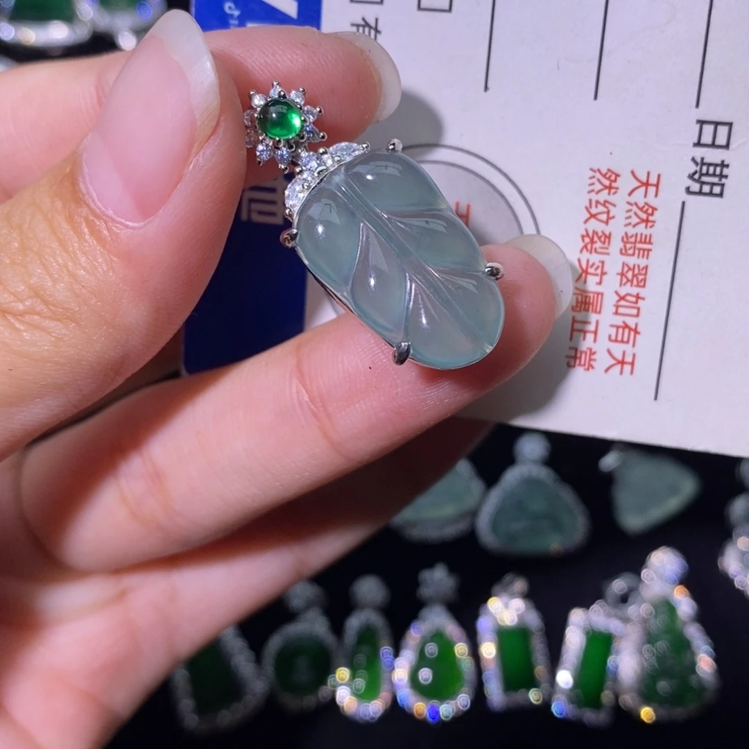 翡翠未镶嵌颈饰天然