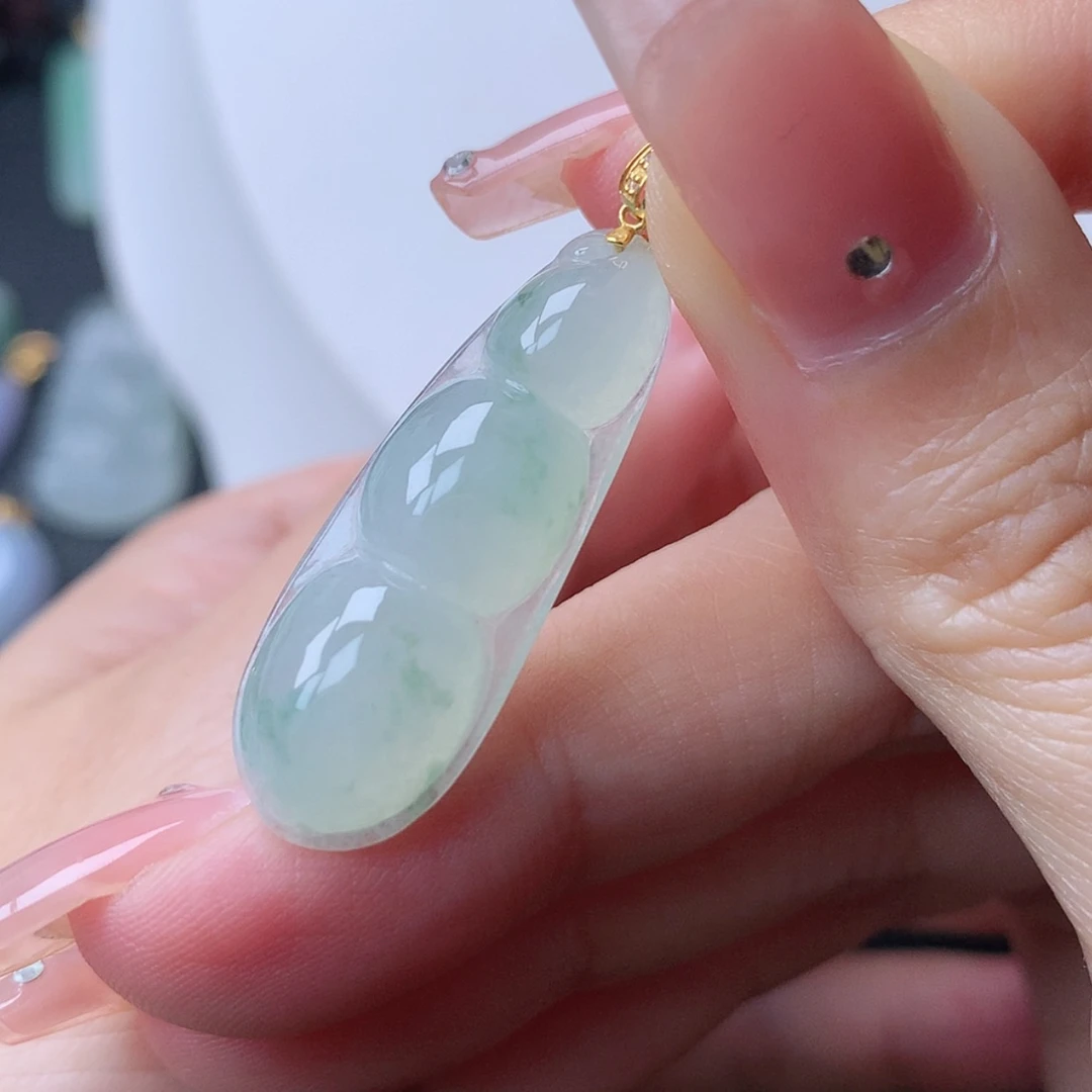 【闪购商品】翡翠18K金镶嵌吊坠(赠链)