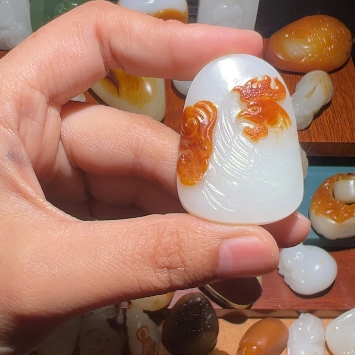 梅***紫未镶嵌和田玉挂件