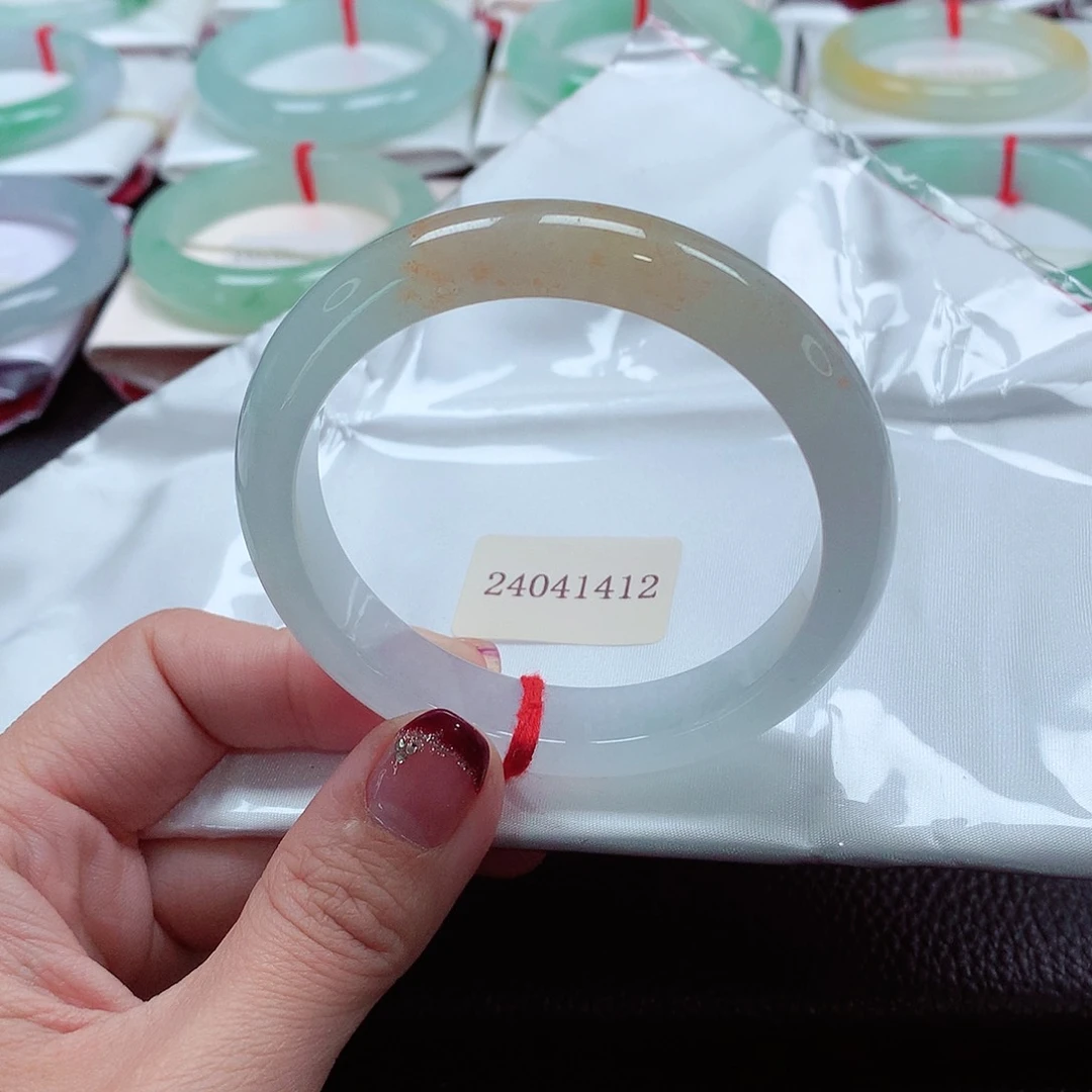 翡翠手镯未镶嵌天然A货翡翠