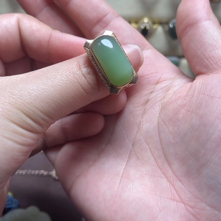 和田玉（碧玉）18K金镶嵌戒指