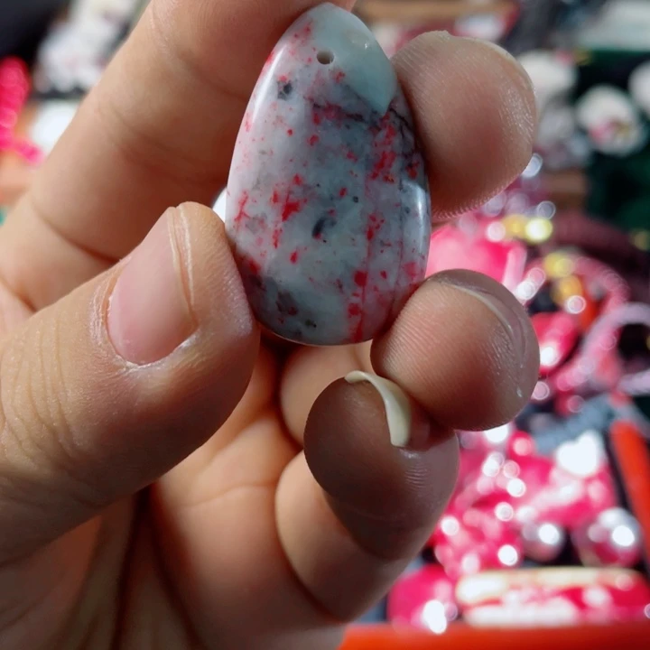 天然辰砂原石首饰