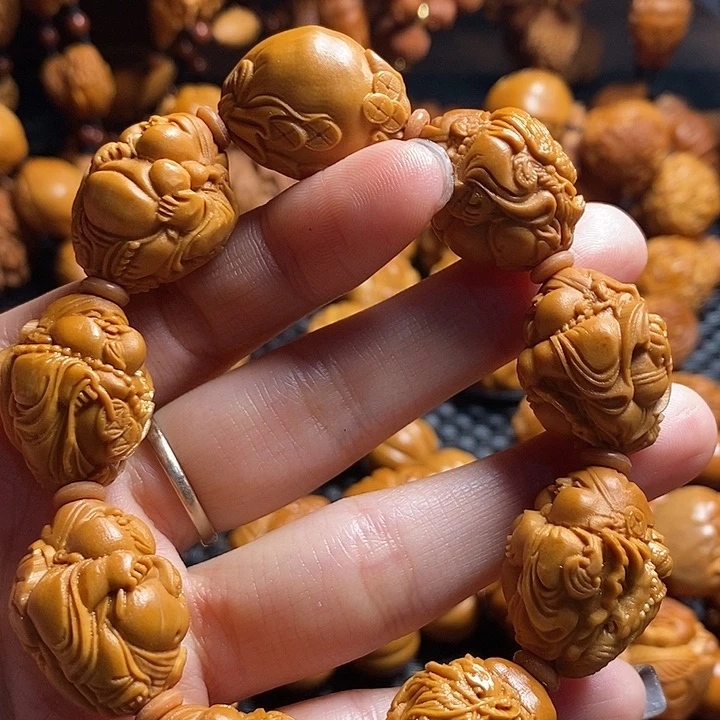 吊坠橄榄核瑞兽财神