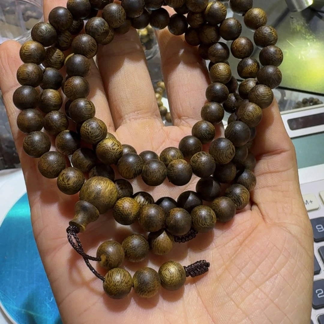 新***.手串沉香海南乌身老料0.8规格28克➕