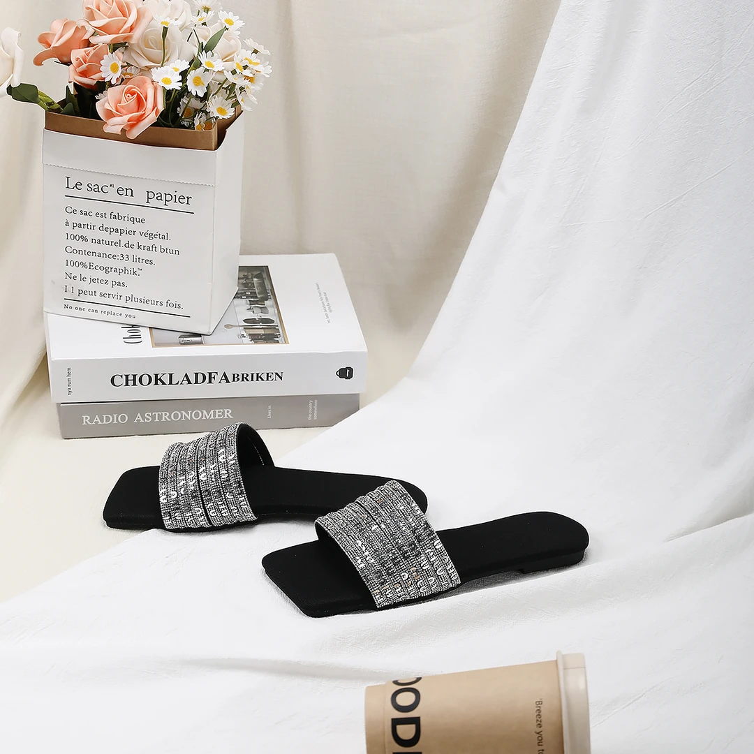 【杨杨粉丝专属】夏季新款轻奢水钻百搭时尚外穿镂空一字拖9261-01