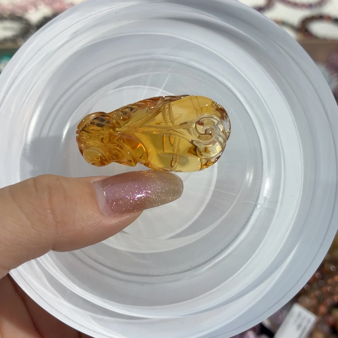 颈饰未镶嵌水晶巴西暴力黄吊坠