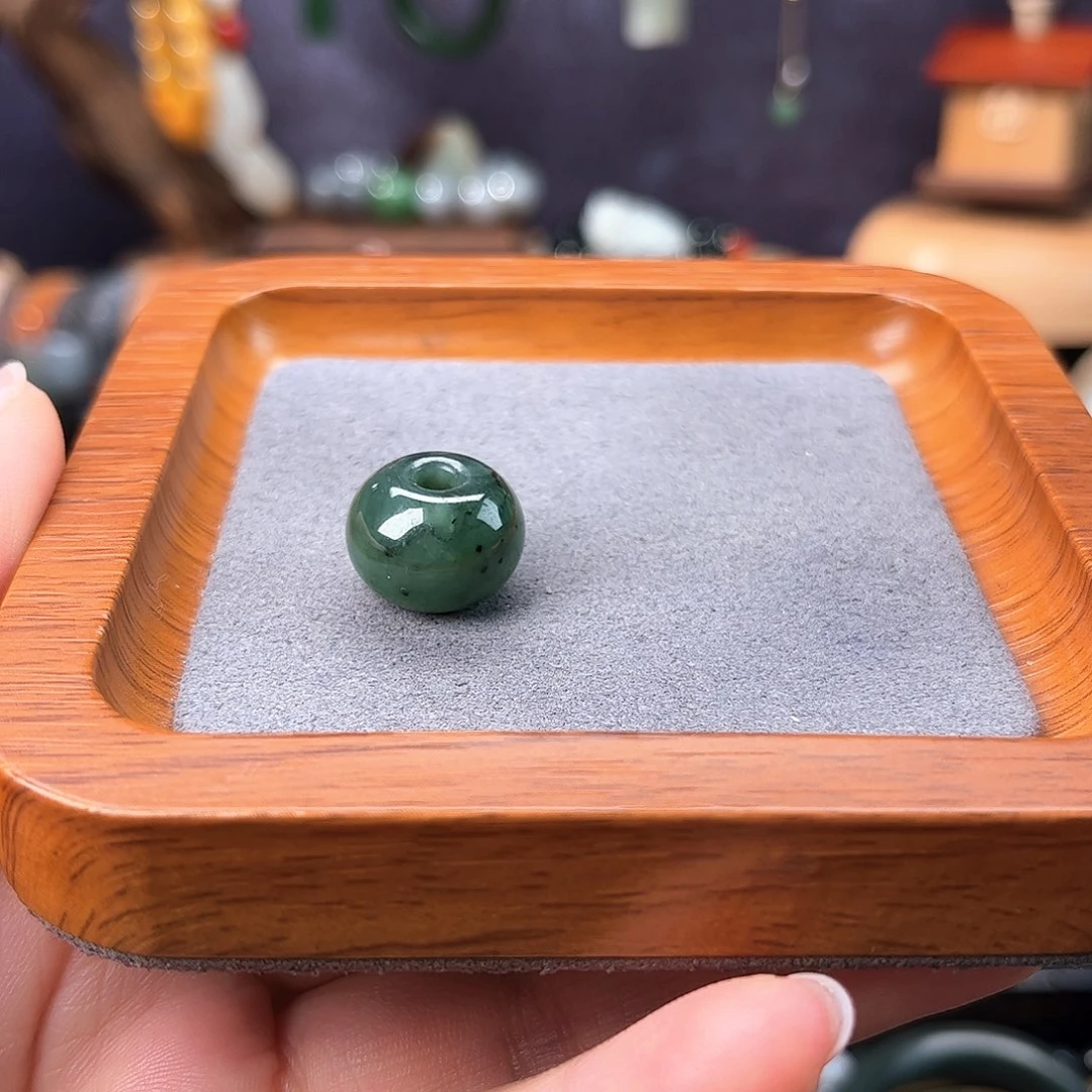 颈饰未镶嵌和田玉开*果