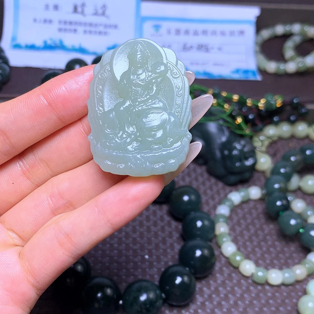 颈饰未镶嵌和田玉