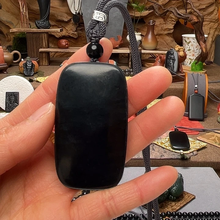 和田玉（墨玉）未镶嵌挂件意韵牌57.3克