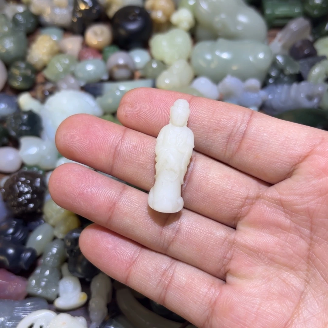 和田玉未镶嵌珠宝半成品