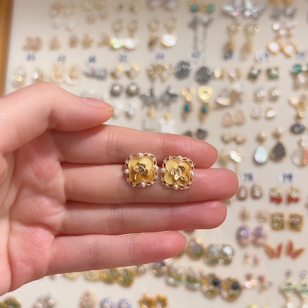 银S925镶嵌耳饰淡水珍珠