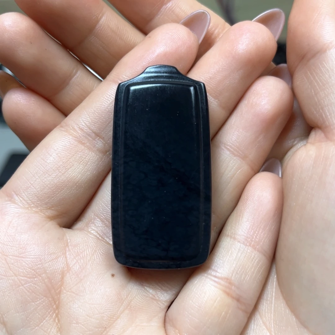 【闪购商品】和田玉（墨玉）25新年福利毛孔31克左右未镶嵌