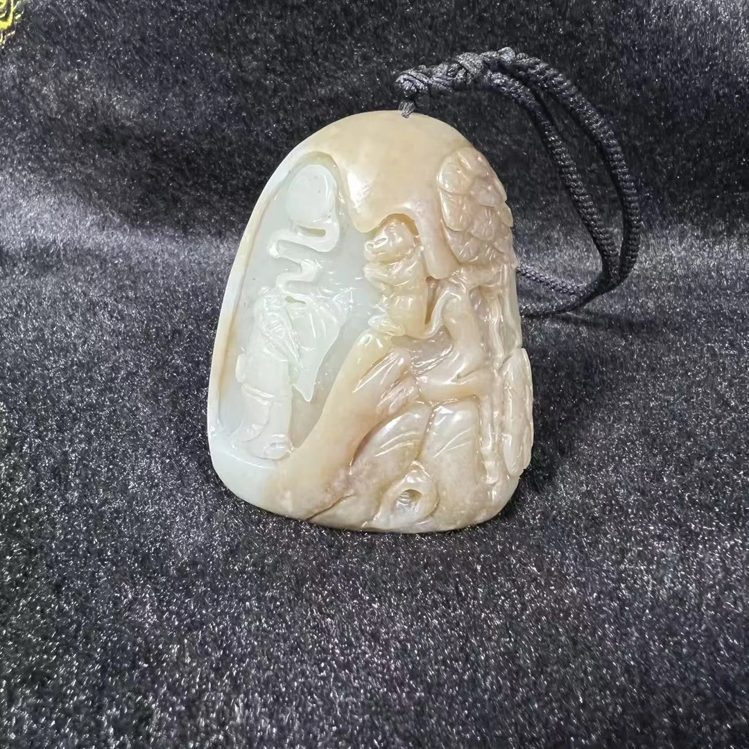 Lot27:  和田玉雕封侯拜相把件H：66.9x55.6x30.5mm/171.8g