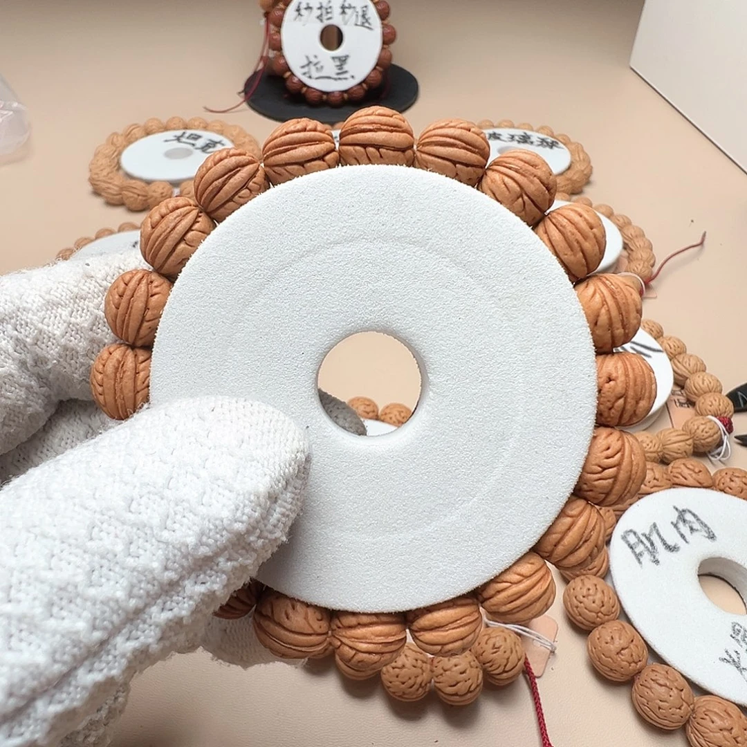 K***n桃核手串肥脐深纹