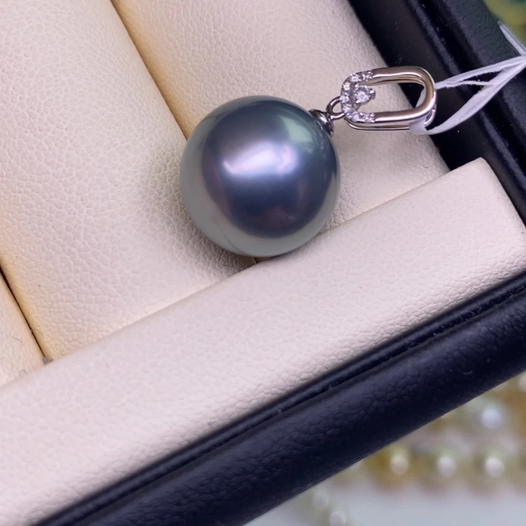 颈饰18K金镶嵌海水珍珠