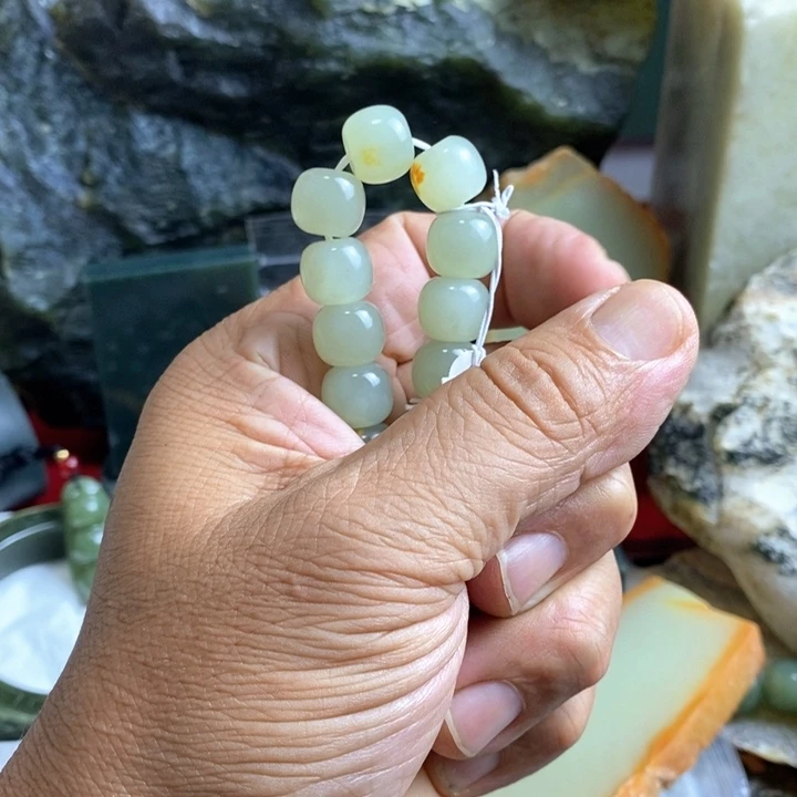 海***饰未镶嵌和田玉（糖玉）珠宝奇石