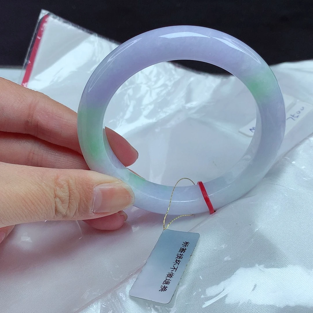 翡翠手镯未镶嵌56圈492