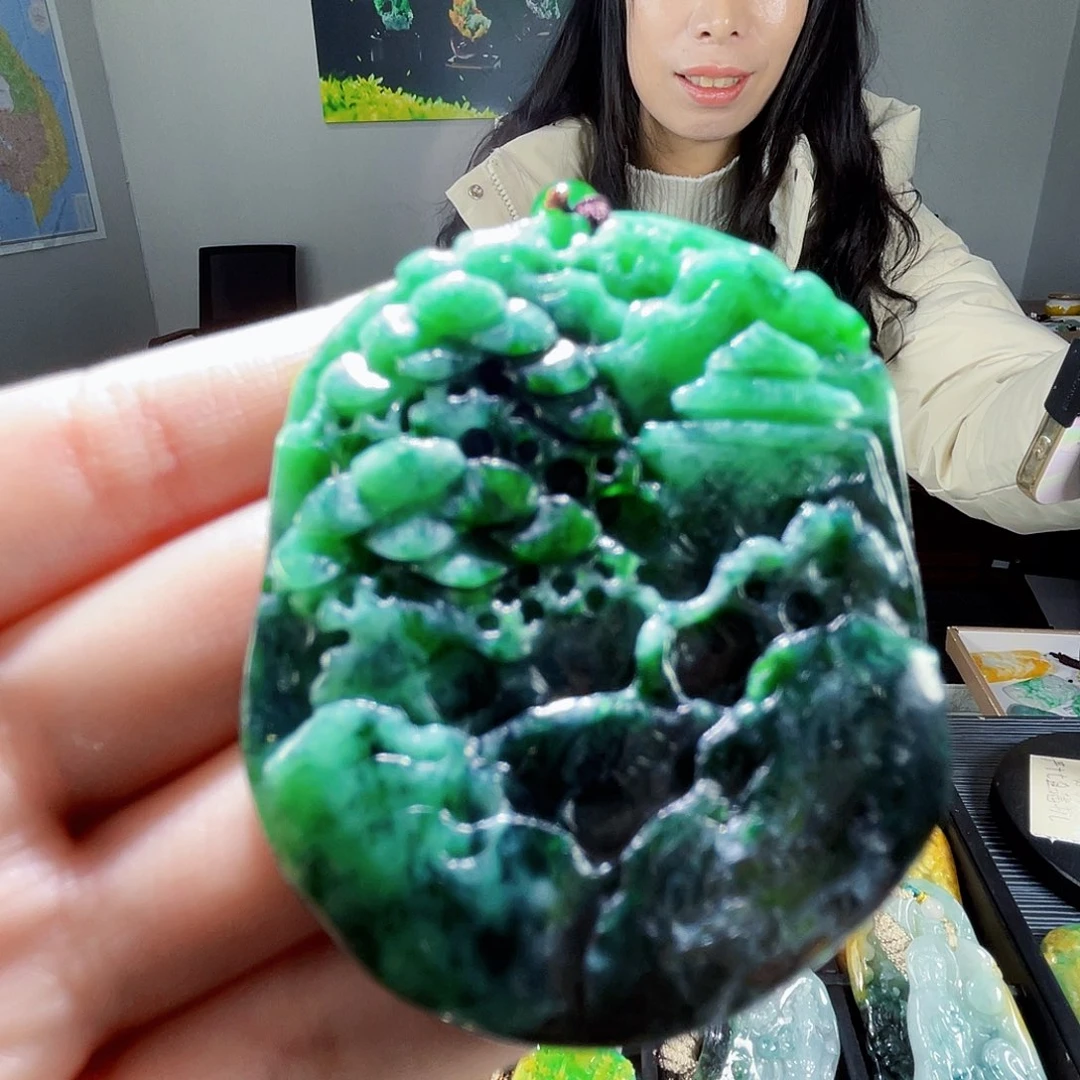 颈饰未镶嵌翡翠翡翠