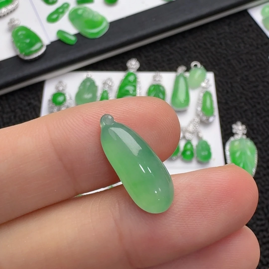 翡翠未镶嵌吊坠(不含链)福瓜